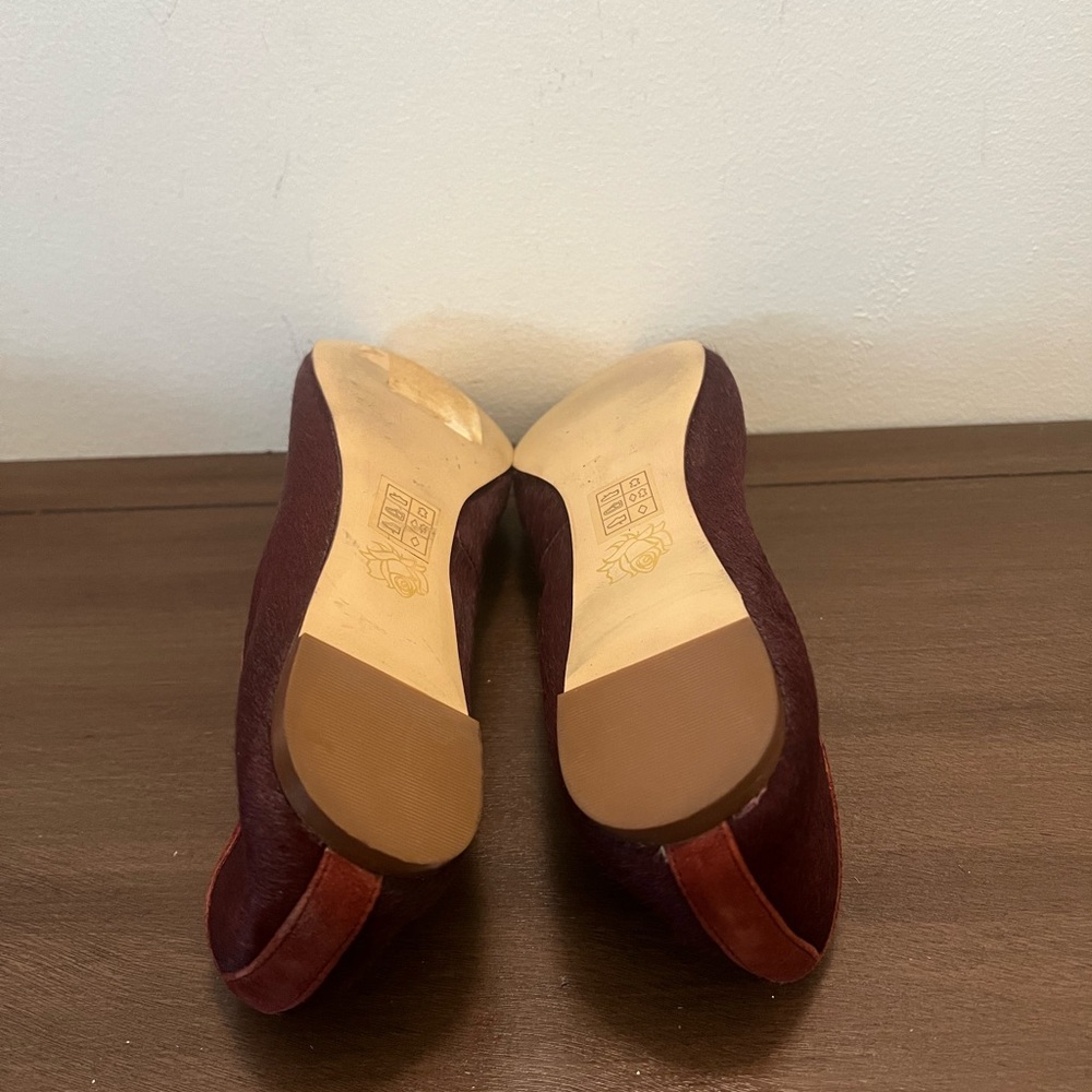 LORD & TAYLOR Ballet Flat Burgundy Ponyhair - Picture 6 of 7